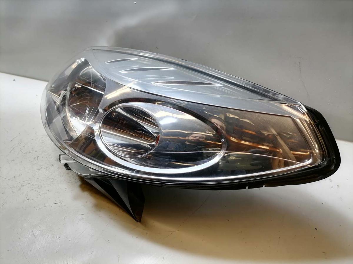 Dacia Sandero 1 original Scheinwerfer vorn links Halogen Bj.2012 Dacia Sandero 1 original Scheinwerfer vorn links Halogen Bj.2012